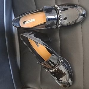 Nwot Tahari Patent Leather Loafers